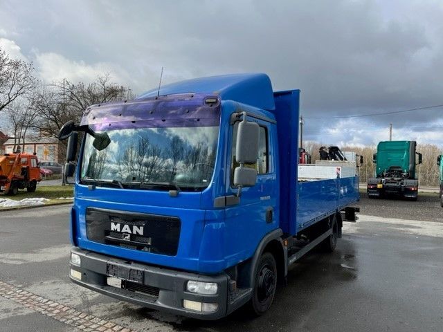 MAN TGL 8.220FG - Dropside/ Flatbed truck: picture 1 MAN TGL 8.220FG - Dropside/ Flatbed truck: picture 1