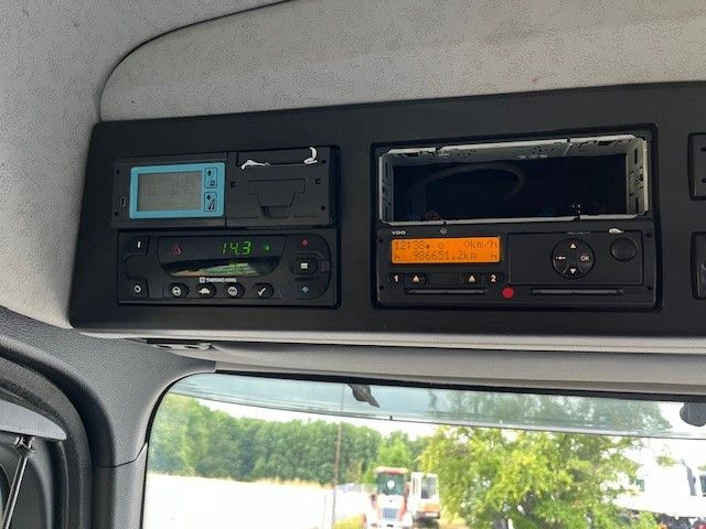 Leasing of  Mercedes-Benz Antos1835 Tiefkühlaufbau  Ladebordw. Thermoking Mercedes-Benz Antos1835 Tiefkühlaufbau  Ladebordw. Thermoking: picture 29 Leasing of  Mercedes-Benz Antos1835 Tiefkühlaufbau  Ladebordw. Thermoking Mercedes-Benz Antos1835 Tiefkühlaufbau  Ladebordw. Thermoking: picture 29