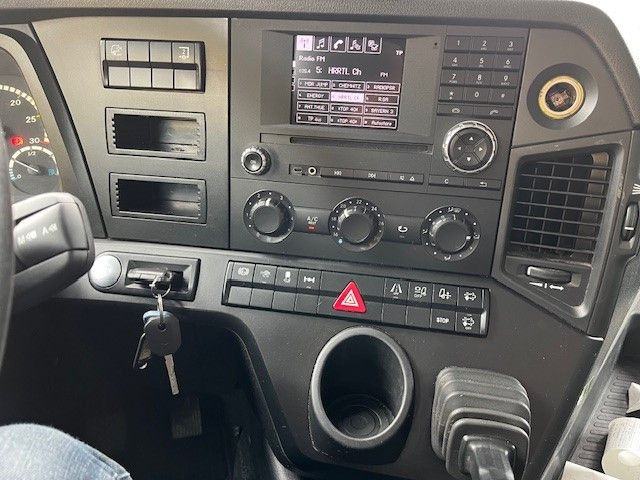 Leasing of  Mercedes-Benz Antos1835 Tiefkühlaufbau  Ladebordw. Thermoking Mercedes-Benz Antos1835 Tiefkühlaufbau  Ladebordw. Thermoking: picture 25 Leasing of  Mercedes-Benz Antos1835 Tiefkühlaufbau  Ladebordw. Thermoking Mercedes-Benz Antos1835 Tiefkühlaufbau  Ladebordw. Thermoking: picture 25