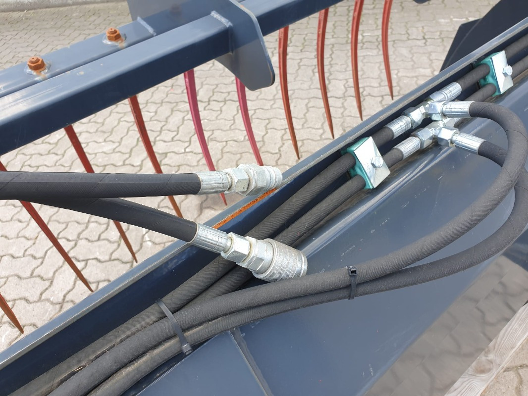 D D Landtechnika Krokodilschaufel 2,40m - Excavator: picture 4 D D Landtechnika Krokodilschaufel 2,40m - Excavator: picture 4