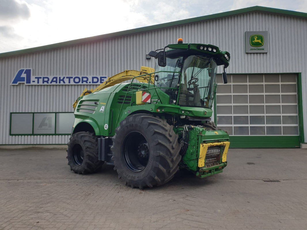 John Deere 8600 - Harvester: picture 2 John Deere 8600 - Harvester: picture 2