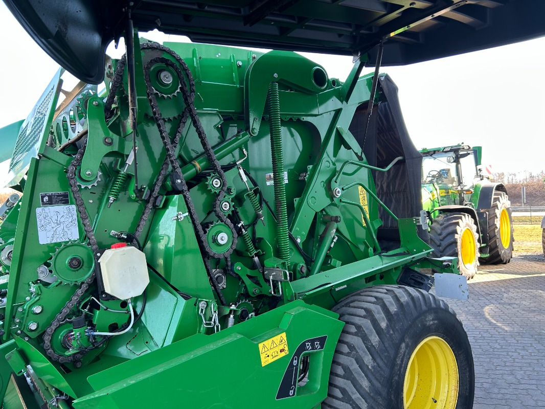 John Deere 960 Premium - Bale wrapper: picture 2 John Deere 960 Premium - Bale wrapper: picture 2