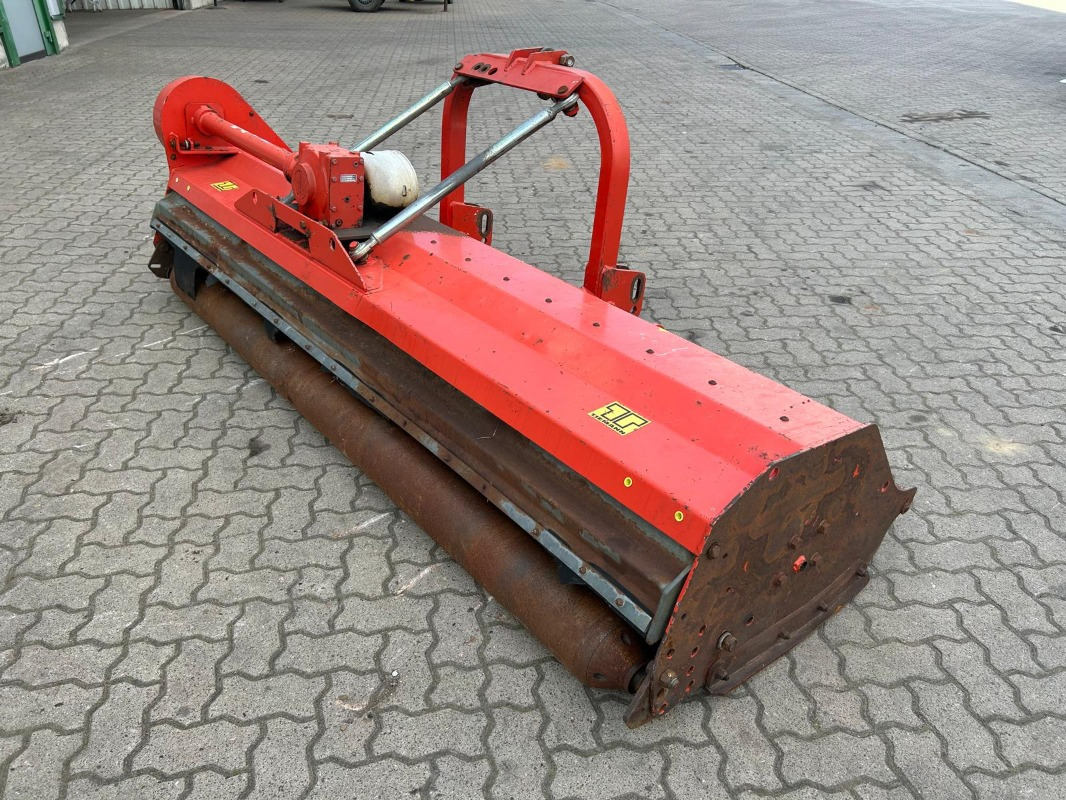 Kuhn VKM 280 - Flail mower: picture 3 Kuhn VKM 280 - Flail mower: picture 3