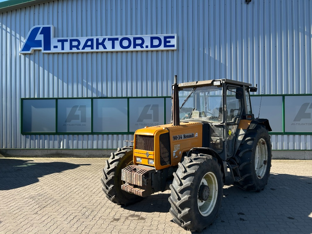 Renault 90-34 - Farm tractor: picture 1 Renault 90-34 - Farm tractor: picture 1