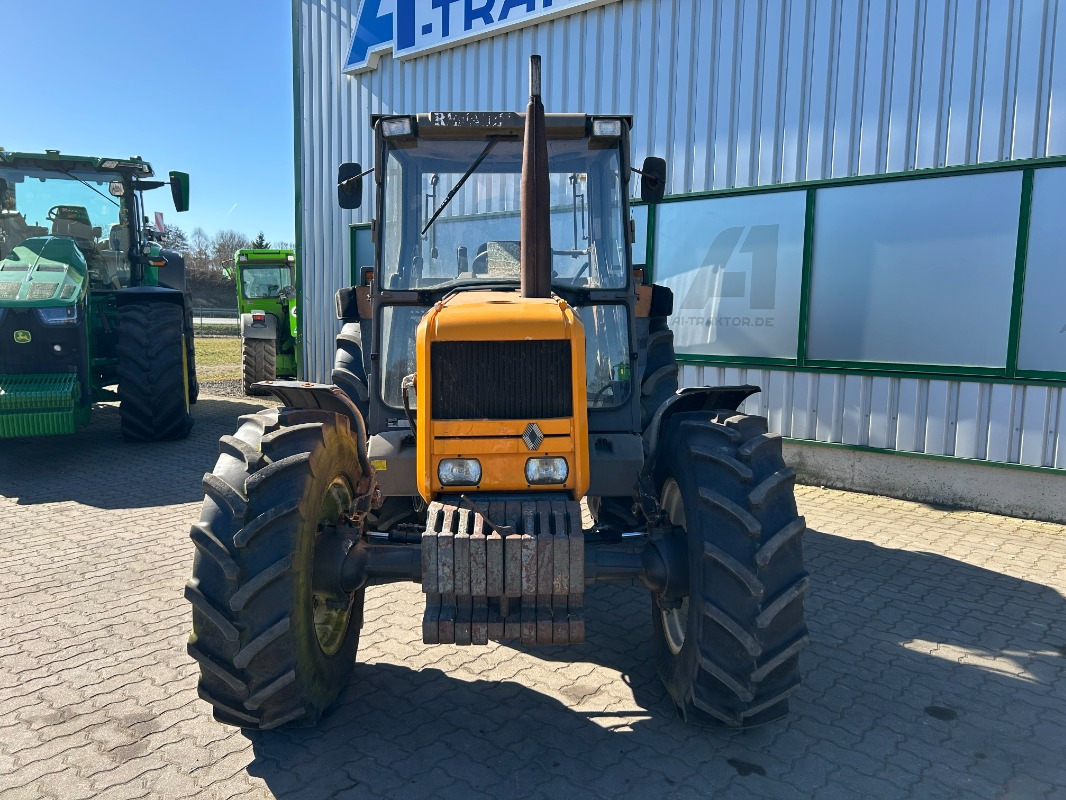 Renault 90-34 - Farm tractor: picture 4 Renault 90-34 - Farm tractor: picture 4