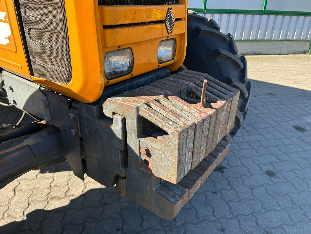 Renault 90-34 - Farm tractor: picture 3 Renault 90-34 - Farm tractor: picture 3