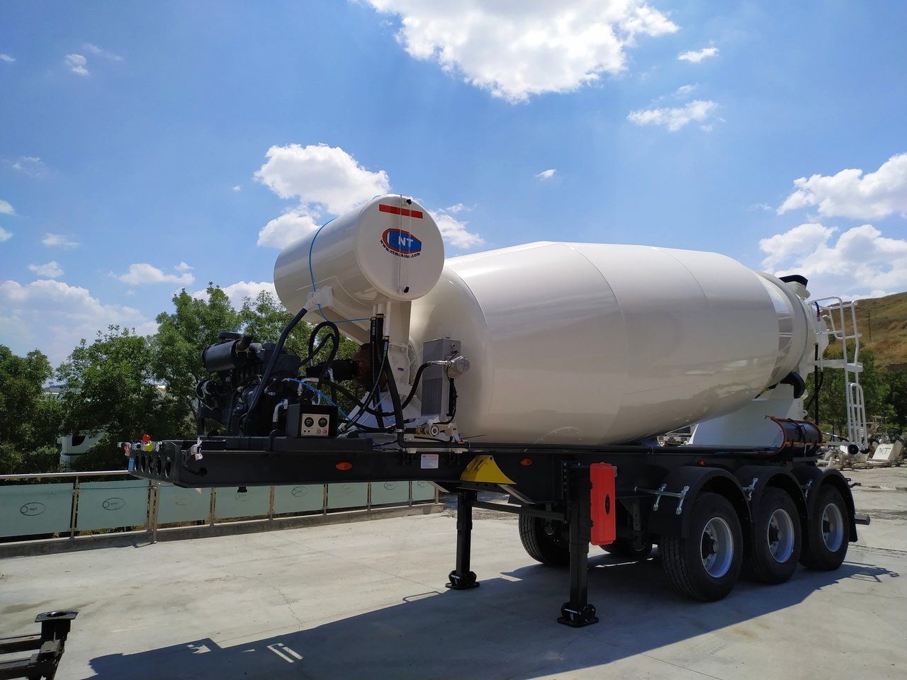 NT MAKINA TRAILERMIXER - Concrete mixer semi-trailer: picture 5 NT MAKINA TRAILERMIXER - Concrete mixer semi-trailer: picture 5