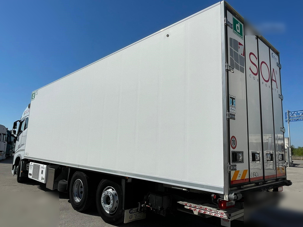 VOLVO FH500 - Refrigerated truck: picture 5 VOLVO FH500 - Refrigerated truck: picture 5