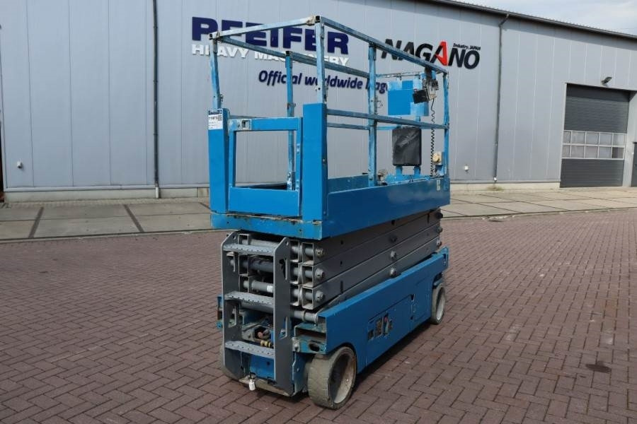 Genie GS2632 Electric, 10m Working Height, Non Marking T - Scissor lift: picture 3 Genie GS2632 Electric, 10m Working Height, Non Marking T - Scissor lift: picture 3