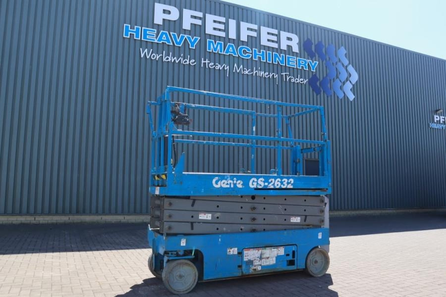 Genie GS2632 Electric, Working Height 10m, 227kg Capacit - Scissor lift: picture 1 Genie GS2632 Electric, Working Height 10m, 227kg Capacit - Scissor lift: picture 1