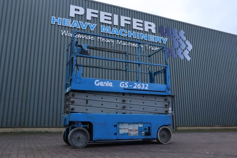 Genie GS2632 Electric, Working Height 10m, 227kg Capacit - Scissor lift: picture 1 Genie GS2632 Electric, Working Height 10m, 227kg Capacit - Scissor lift: picture 1