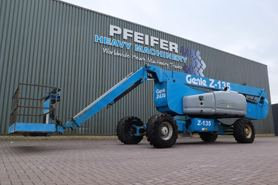 Genie Z135/70 Diesel, 4x4x4 Drive, 43m Lifting Height, 2 - Articulated boom lift: picture 1 Genie Z135/70 Diesel, 4x4x4 Drive, 43m Lifting Height, 2 - Articulated boom lift: picture 1