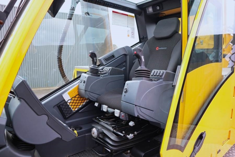 Grove GMK5250XL-1 Available Immediately, Dutch Registrat  - All terrain crane: picture 5 Grove GMK5250XL-1 Available Immediately, Dutch Registrat  - All terrain crane: picture 5