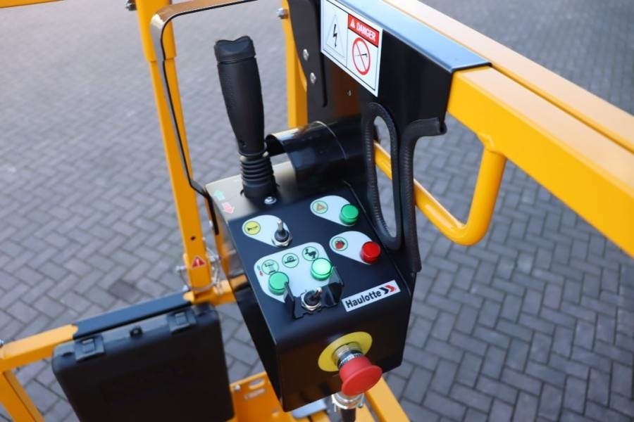 Haulotte Compact 10N Valid Inspection, *Guarantee! 10m Work - Scissor lift: picture 5 Haulotte Compact 10N Valid Inspection, *Guarantee! 10m Work - Scissor lift: picture 5