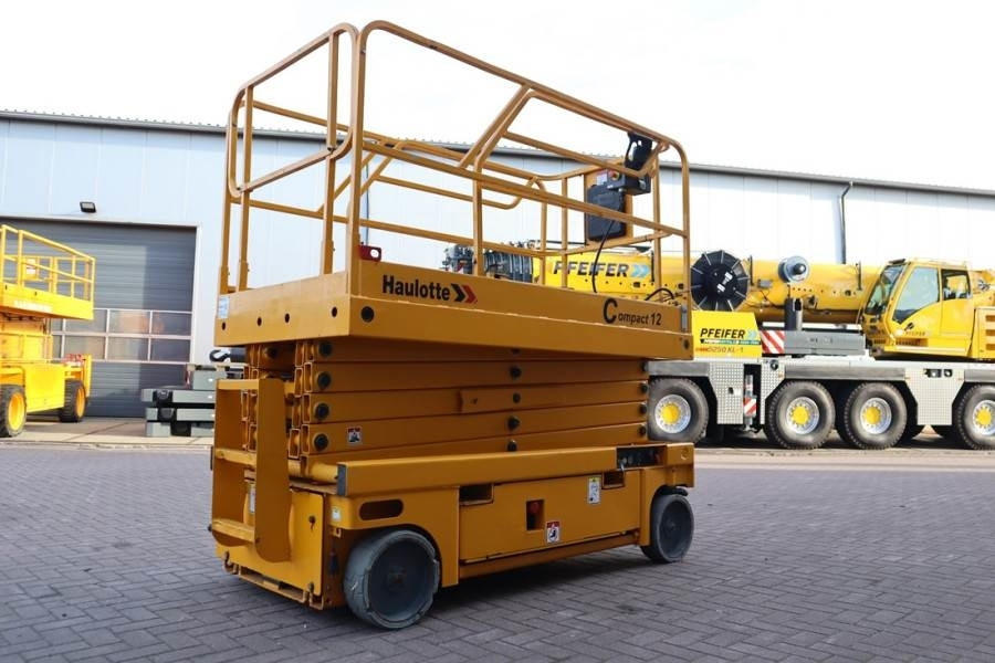 Haulotte Compact 12 Electric, 12m Working Height, 300kg Cap - Scissor lift: picture 2 Haulotte Compact 12 Electric, 12m Working Height, 300kg Cap - Scissor lift: picture 2