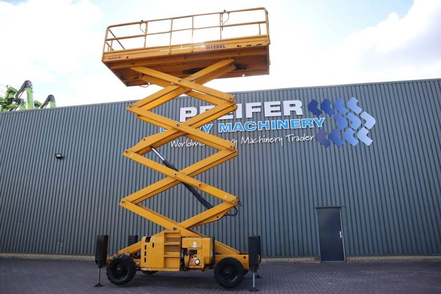 Haulotte H15SXL Diesel, 4x4 Drive, 15m Working Height, 500k  - Scissor lift: picture 2 Haulotte H15SXL Diesel, 4x4 Drive, 15m Working Height, 500k  - Scissor lift: picture 2