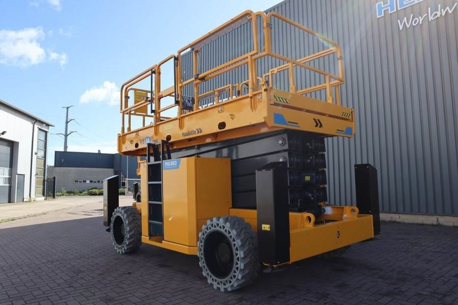 Haulotte HS18EPRO Valid Inspection, Electric 4x4 Drive, Ver  - Scissor lift: picture 4 Haulotte HS18EPRO Valid Inspection, Electric 4x4 Drive, Ver  - Scissor lift: picture 4