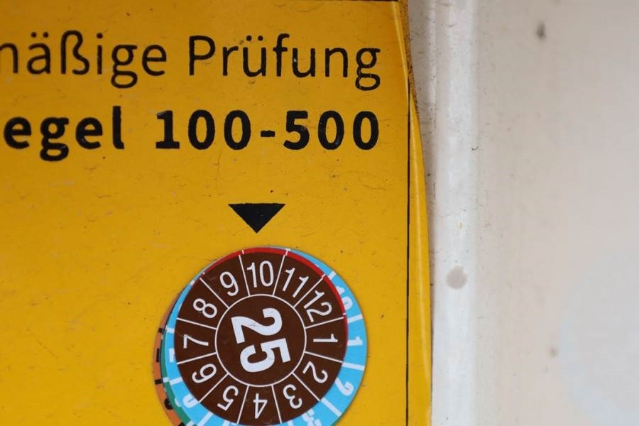 Scissor lift Holland Lift Ecostar HL-11812 Electric, 14m Working Height, 300: picture 11 Scissor lift Holland Lift Ecostar HL-11812 Electric, 14m Working Height, 300: picture 11