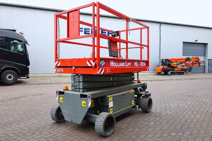 Holland Lift Ecostar HL-7814 Electric, 10m Working Height, 450k - Scissor lift: picture 2 Holland Lift Ecostar HL-7814 Electric, 10m Working Height, 450k - Scissor lift: picture 2