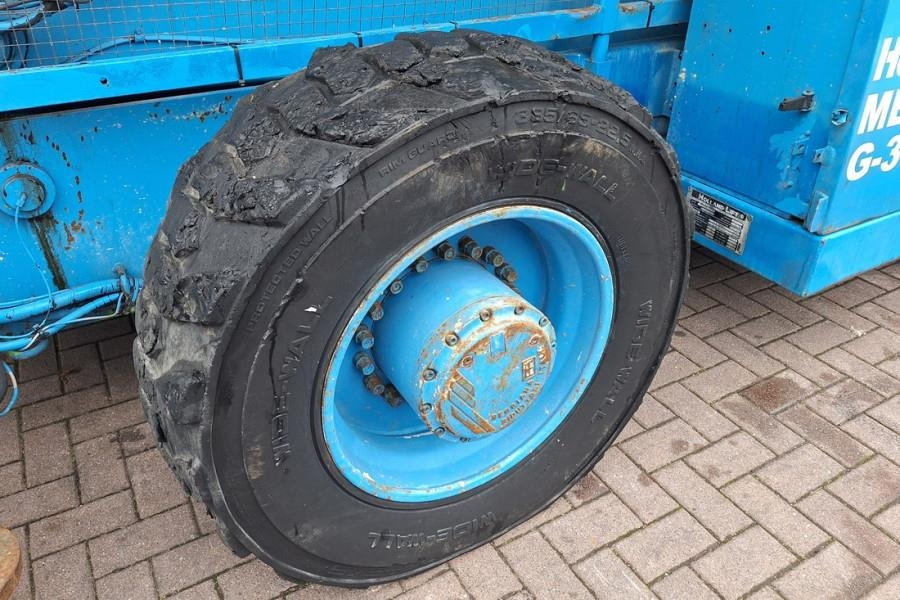 Scissor lift Holland Lift Megastar G300 Diesel, 4x4x4 Drive, 33.5m Working H: picture 12 Scissor lift Holland Lift Megastar G300 Diesel, 4x4x4 Drive, 33.5m Working H: picture 12