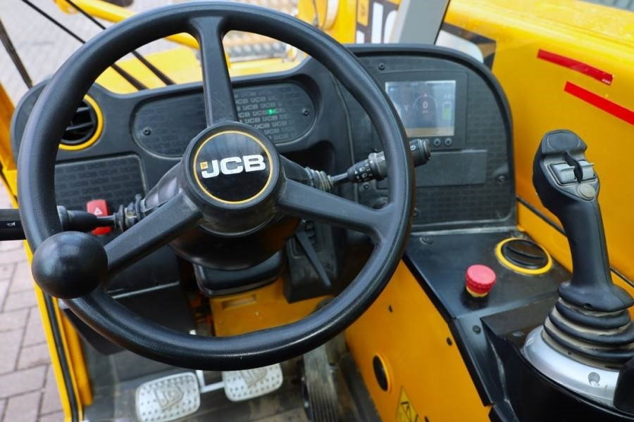 Telescopic handler JCB 525-60E Guarantee! Fully Electric, 2500kg Capacity: picture 13