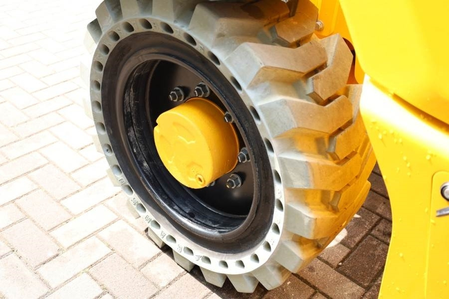 Telescopic handler JCB 525-60E Guarantee! Fully Electric, 2500kg Capacity: picture 17