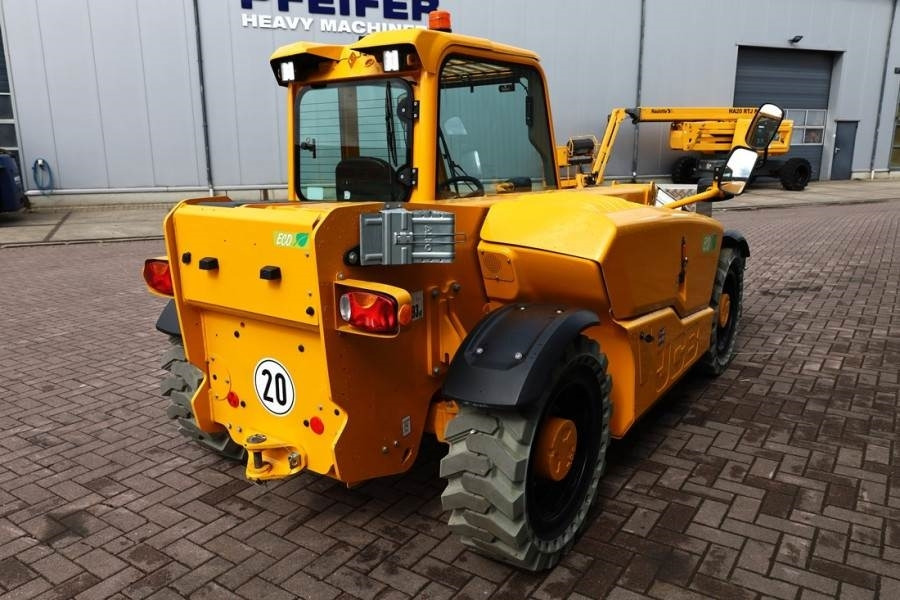 JCB 525-60E Guarantee! Fully Electric, 2500kg Capacity - Telescopic handler: picture 2 JCB 525-60E Guarantee! Fully Electric, 2500kg Capacity - Telescopic handler: picture 2