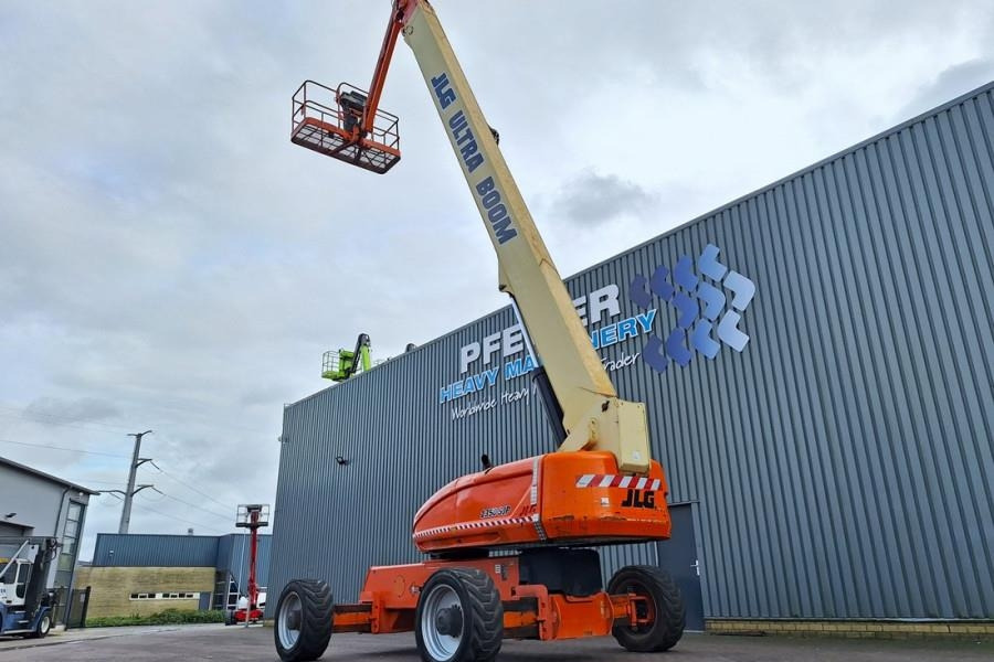 JLG 1350SJP Diesel, 4x4x4 Drive 43.3m Working Height, - Articulated boom lift: picture 2 JLG 1350SJP Diesel, 4x4x4 Drive 43.3m Working Height, - Articulated boom lift: picture 2