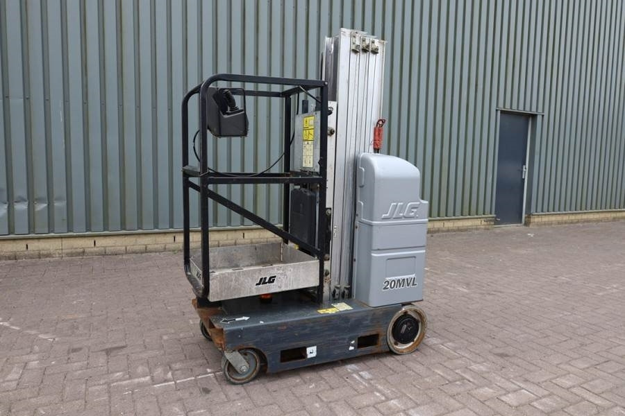 Articulated boom lift JLG 20MVL Electric, 8m Working Height, 160kg Capacity: picture 7