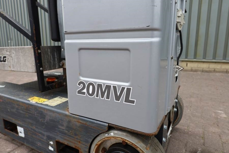 Articulated boom lift JLG 20MVL Electric, 8m Working Height, 160kg Capacity: picture 11