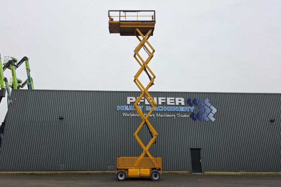 JLG 4069LE Electric, 14.2m Working Height, 360kg Capac - Scissor lift: picture 3 JLG 4069LE Electric, 14.2m Working Height, 360kg Capac - Scissor lift: picture 3