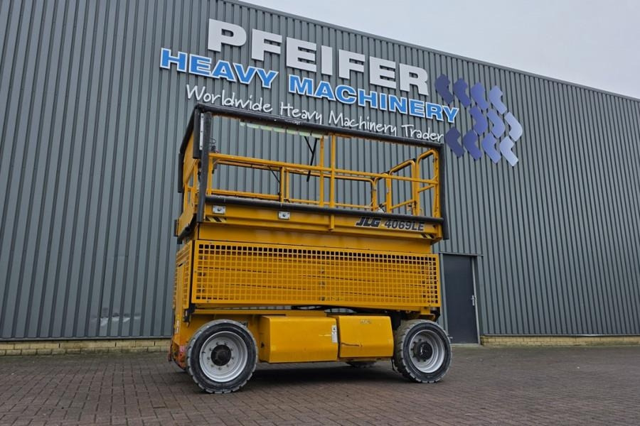 JLG 4069LE Electric, 14.2m Working Height, 360kg Capac - Scissor lift: picture 1 JLG 4069LE Electric, 14.2m Working Height, 360kg Capac - Scissor lift: picture 1