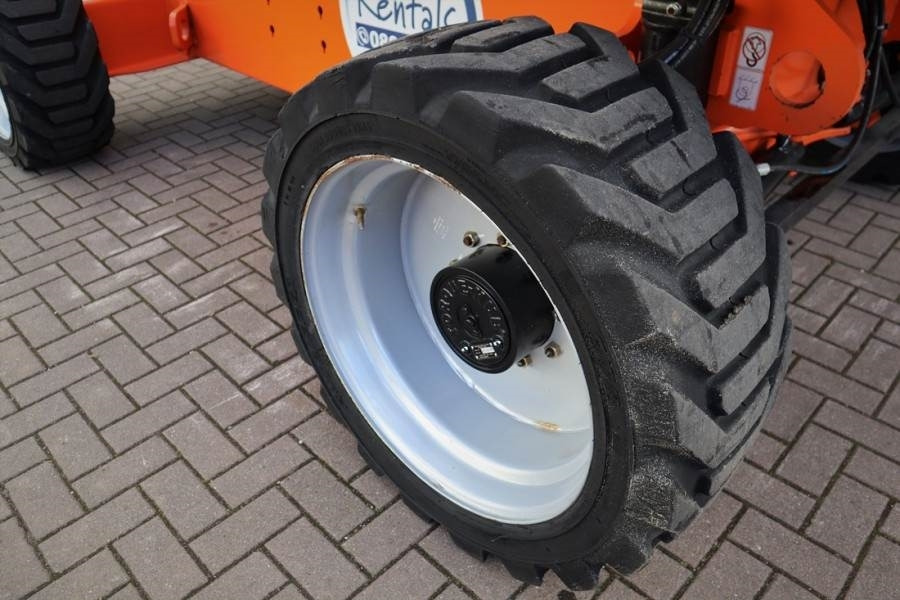 JLG 660SJ Valid Inspection, *Guarantee! Diesel, 4x4 Dr - Telescopic boom: picture 3 JLG 660SJ Valid Inspection, *Guarantee! Diesel, 4x4 Dr - Telescopic boom: picture 3