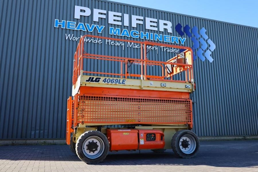 JLG M4069 Hybrid, 14.2m Working Height, 360kg Capacity - Scissor lift: picture 1 JLG M4069 Hybrid, 14.2m Working Height, 360kg Capacity - Scissor lift: picture 1