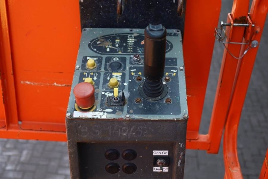 JLG M4069 Hybrid, 14.2m Working Height, 360kg Capacity - Scissor lift: picture 5 JLG M4069 Hybrid, 14.2m Working Height, 360kg Capacity - Scissor lift: picture 5