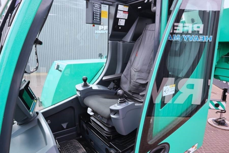 Liebherr LTM1050-3.1 6x6x6 Drive, VarioBase, 50t Capacity, - All terrain crane: picture 5 Liebherr LTM1050-3.1 6x6x6 Drive, VarioBase, 50t Capacity, - All terrain crane: picture 5