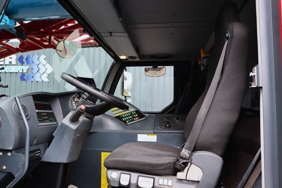 Liebherr LTM1070-4.2 Dutch Vehicle Registration, Valid Insp - All terrain crane: picture 4 Liebherr LTM1070-4.2 Dutch Vehicle Registration, Valid Insp - All terrain crane: picture 4