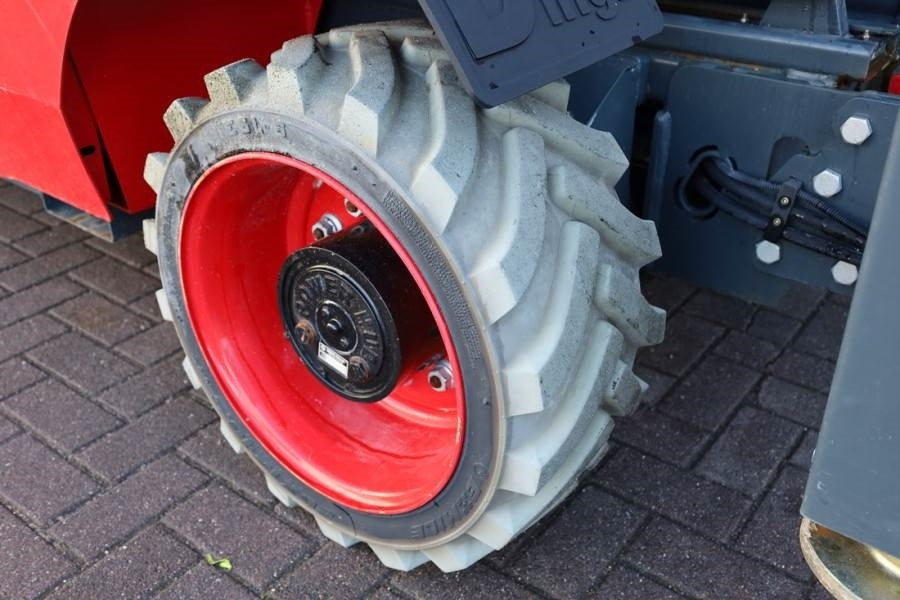 Scissor lift Magni DS1218RT Valid inspection, Diesel, 4x4 Drive, 12m: picture 11