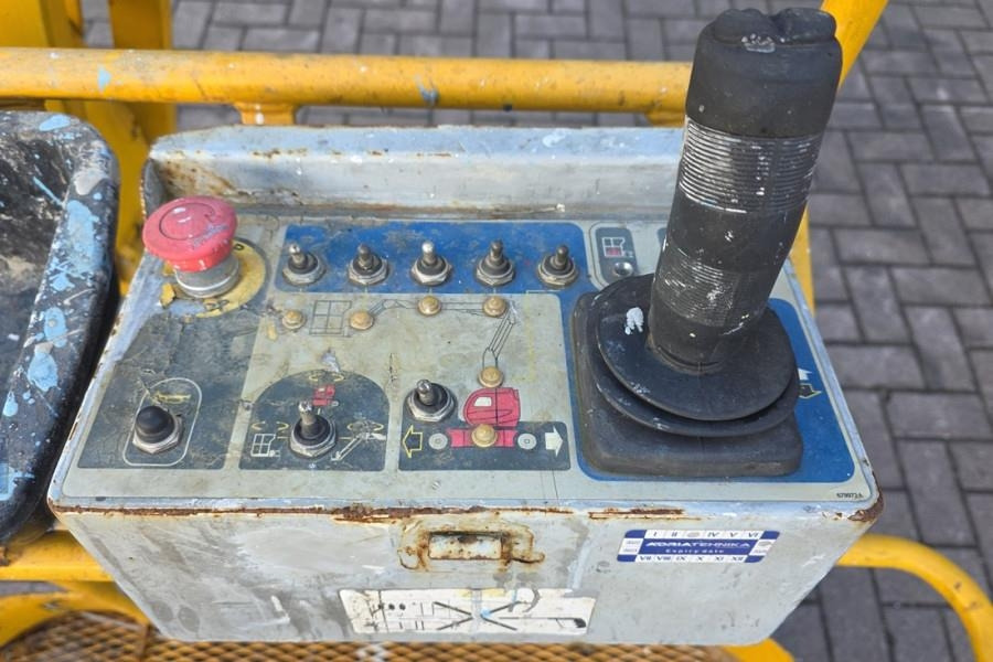 Manitou 150AETJ Compact As-Is, Electric, 15m Working Heigh - Articulated boom lift: picture 4 Manitou 150AETJ Compact As-Is, Electric, 15m Working Heigh - Articulated boom lift: picture 4