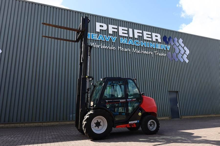 Manitou MC25-4 Valid Inspection, *Guarantee, Diesel, 4x4 D - Rough terrain forklift: picture 3 Manitou MC25-4 Valid Inspection, *Guarantee, Diesel, 4x4 D - Rough terrain forklift: picture 3