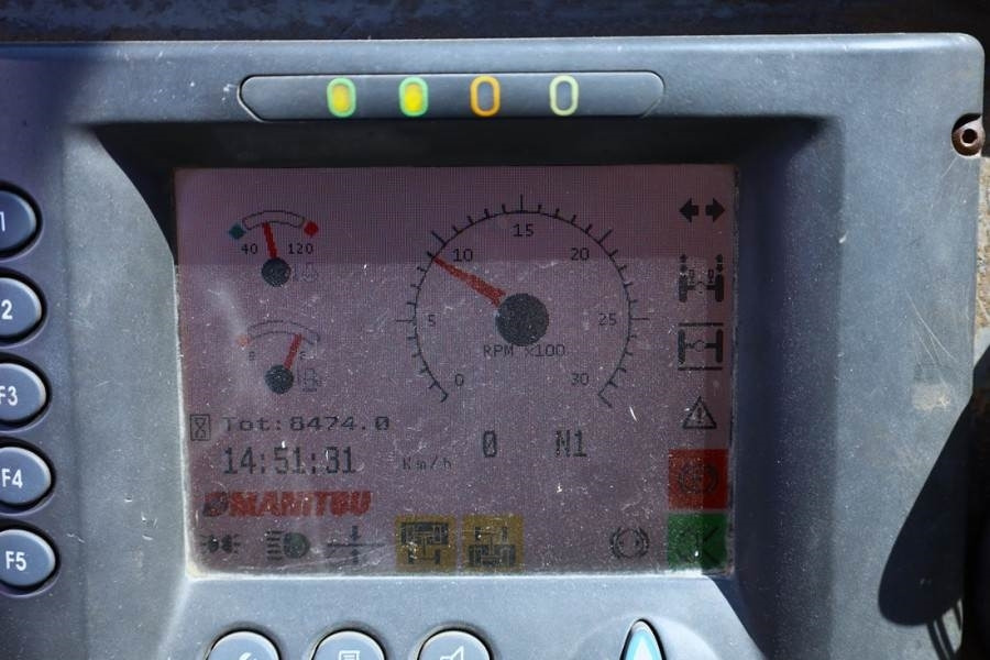 Manitou MRT3050 PRIVILEGE Diesel, 4x4 Drive And 4-Wheel St - Telescopic handler: picture 5 Manitou MRT3050 PRIVILEGE Diesel, 4x4 Drive And 4-Wheel St - Telescopic handler: picture 5