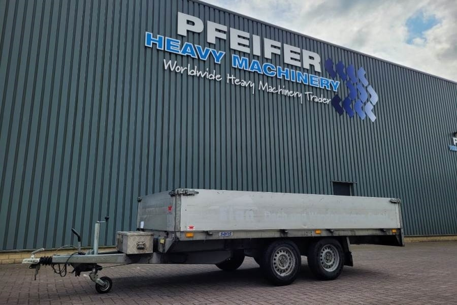 Saris PL1827 2 Axel Trailer  - Car trailer: picture 1 Saris PL1827 2 Axel Trailer  - Car trailer: picture 1