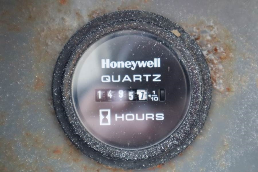 SkyJack SJ6826 Diesel, 4x4 Drive, 10m Working Height, 567k - Scissor lift: picture 5 SkyJack SJ6826 Diesel, 4x4 Drive, 10m Working Height, 567k - Scissor lift: picture 5