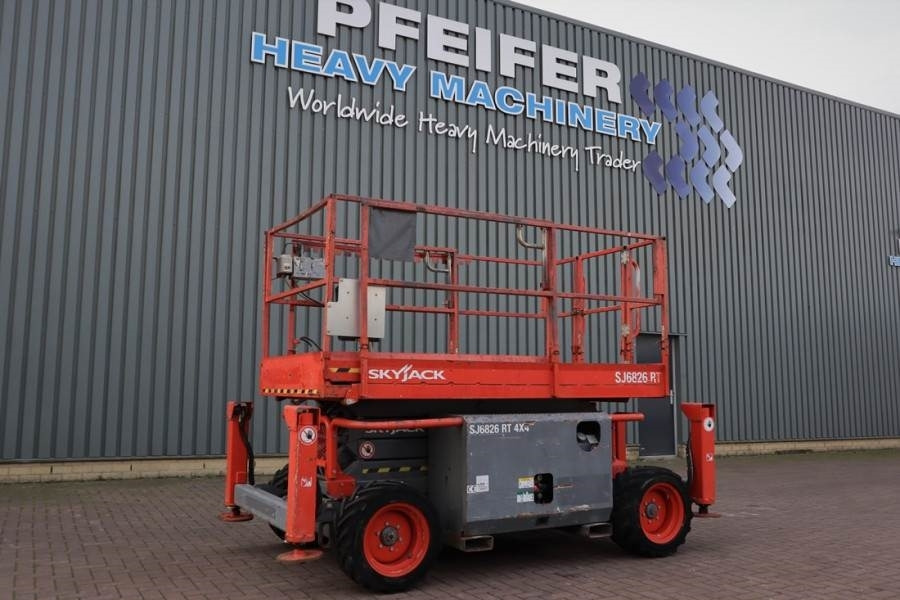 SkyJack SJ6826 Diesel, 4x4 Drive, 10m Working Height, 567k - Scissor lift: picture 1 SkyJack SJ6826 Diesel, 4x4 Drive, 10m Working Height, 567k - Scissor lift: picture 1