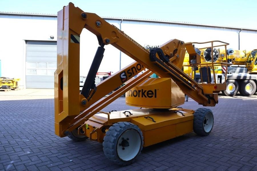 Snorkel A38E Electric, 13.5m Working Height, 6.1m Reach, 2 - Articulated boom lift: picture 2 Snorkel A38E Electric, 13.5m Working Height, 6.1m Reach, 2 - Articulated boom lift: picture 2