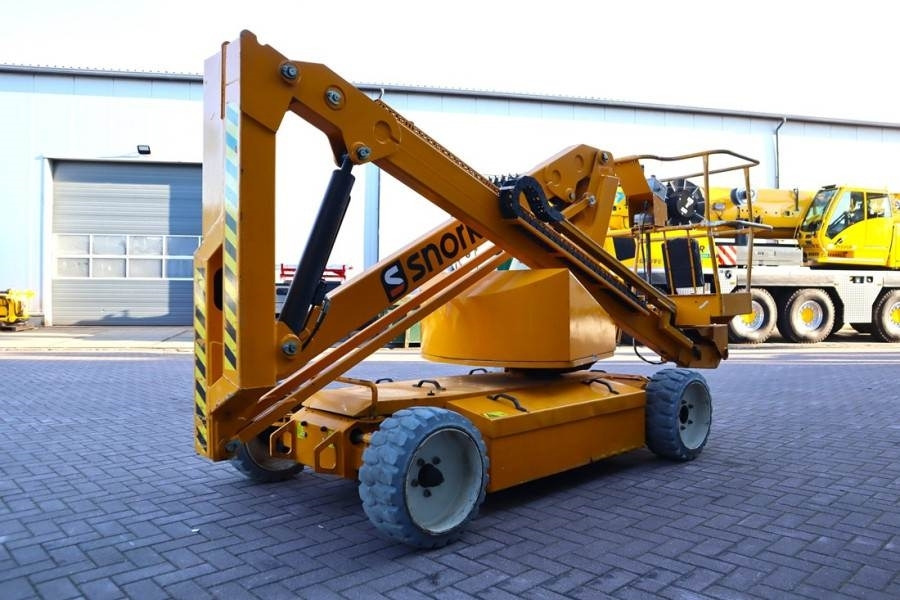 Snorkel A38E Electric, 13.5m Working Height, 6.1m Reach, 2 - Articulated boom lift: picture 2 Snorkel A38E Electric, 13.5m Working Height, 6.1m Reach, 2 - Articulated boom lift: picture 2