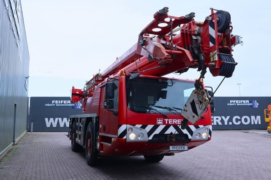 All terrain crane Terex AC40/2L Diesel, 4x4 Drive And 4-Wheel Steering, 40: picture 7