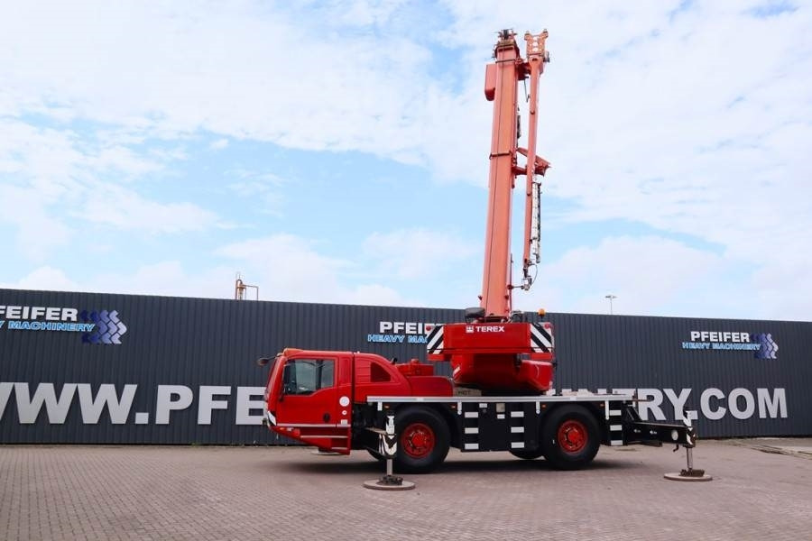 All terrain crane Terex AC40/2L Diesel, 4x4 Drive And 4-Wheel Steering, 40: picture 14
