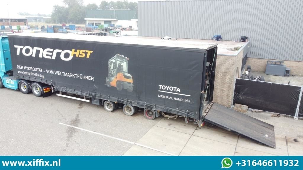 Wiese 3-ass. Semi dieplader met huifopbouw / Wiese 9 tons laadklep - Low loader semi-trailer: picture 2 Wiese 3-ass. Semi dieplader met huifopbouw / Wiese 9 tons laadklep - Low loader semi-trailer: picture 2