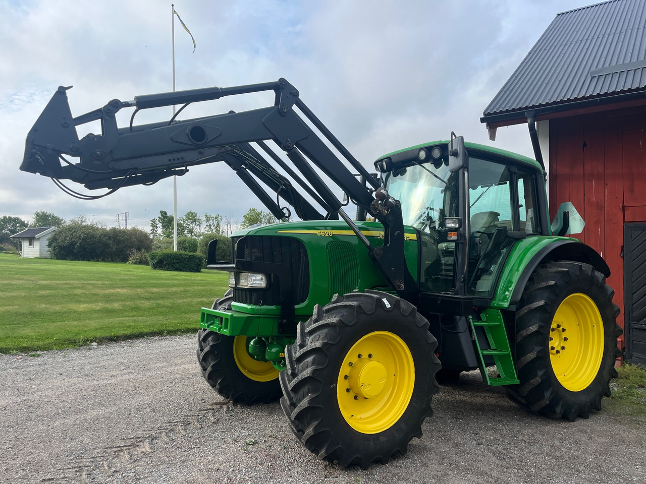 John Deere 6620 - Farm tractor: picture 1 John Deere 6620 - Farm tractor: picture 1